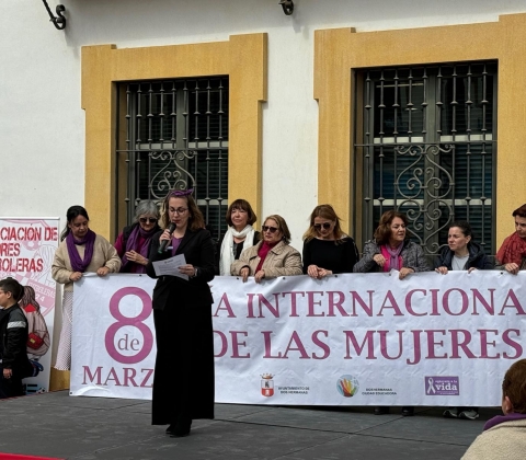 8Marzo01